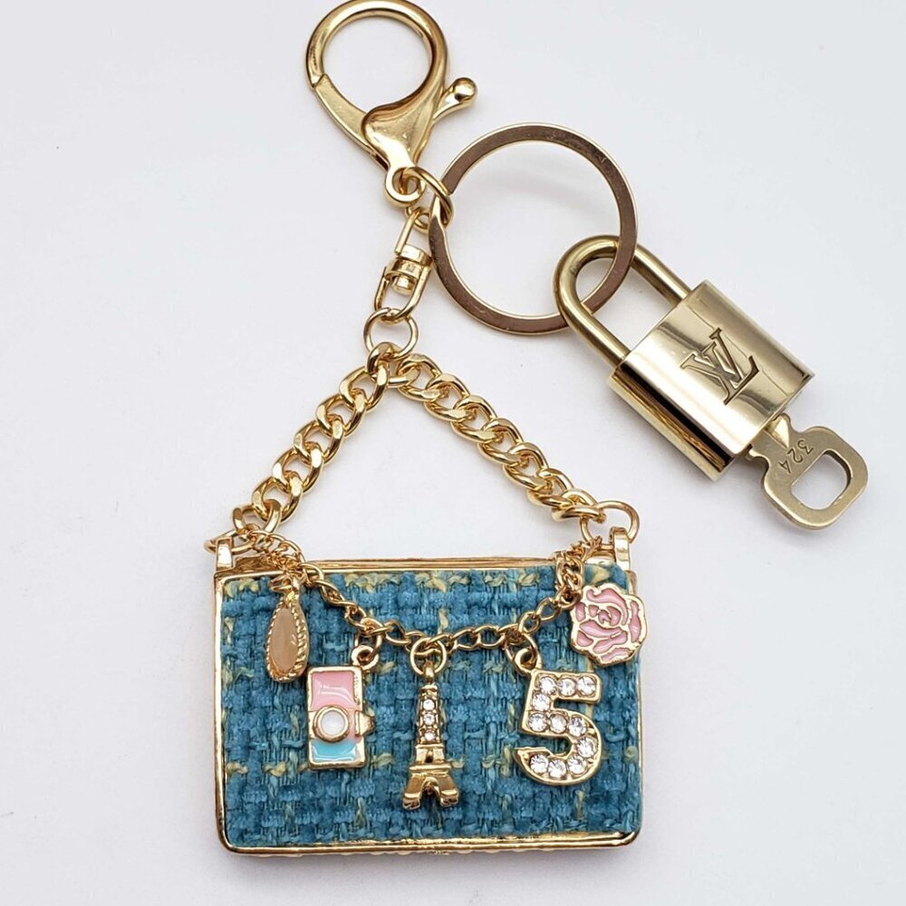 Authentic Louis Vuitton Gold Padlock 🔒 Key Set w/ Unbranded Tweed Bag Charm - Picture 3 of 7